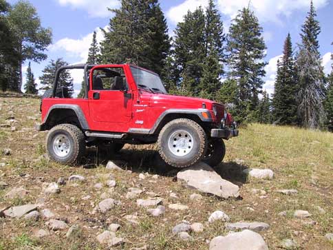 Jeep on the way to strawberry reservoir