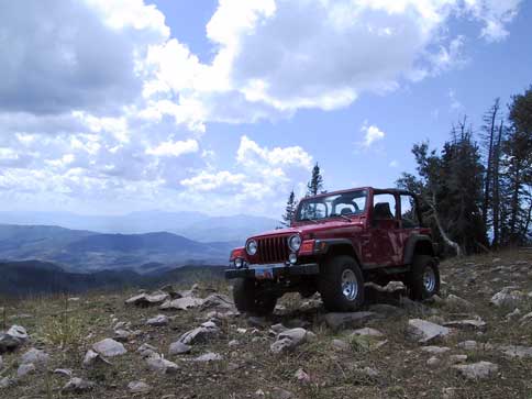 Jeep on the way to strawberry reservoir