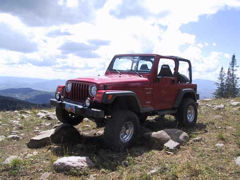 Jeep on the way to strawberry reservoir